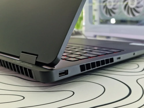 HP OMEN 16/INTEL I9-14900HX/16GB DDR5/1TB SSD/NVIDIA GEFORCE RTX 5070 8GB/16  POUCE 2.5k 240HZ