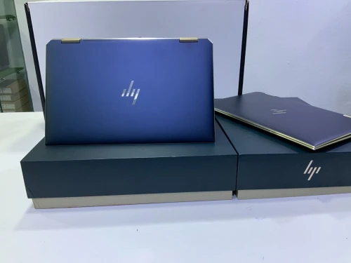 HP SPECTRE X360 CONVERTIBLE  intel I7-1065G7   4.6 ghz 8 gb ddr4  3700 hz 2000 gb ssd nvum 2T 