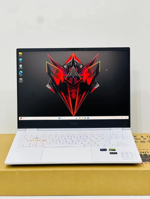 HP OMEN TRANSCEND 16/INTEL I7-14700HX/32GB DDR5/1024 GB SSD/RTX 4060 8GB/16 POUCE 2.5k 240HZ 