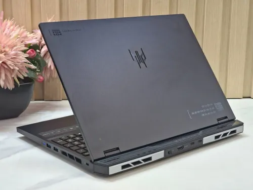 PREDATOR HELIOS 16/I7-14700HX/16GB DDR5/DISK 512 NVME/RTX 4060 08GB/16 pouce 2.5k  240 HZ