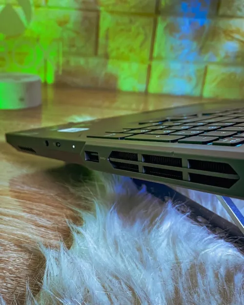 LENOVO LEGION 5 PRO/ CORE i7-14700HX/RAM 32 GB DDR5/DISK1024 Gb/NVIDIA RTX4070 08GB/ 16 POUCE 240Hz 