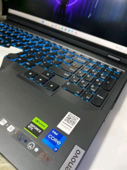 LENOVO LEGION 5 SLIM/I7-13700H 5.5ghz/16 gb ddr5/512 SSD/ NVIDIA RTX 4060 8GB/16.1  pouce 2k 165HZ  