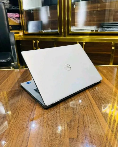  DELL LATITUDE 5330 VPRO/I5-1235U/16GB DDR5/512gb ssd /intel iris xe graphique  4gb/14.1 pouce FUHD+
