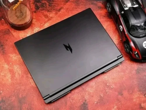 ACER NITRO SHADOW 16 2025-/RYZEN 7-7435H GHZ/RAM 16GB DDR5/512GB SSD/NVIDIA RTX 4060 8GB/ECRAN 16P
