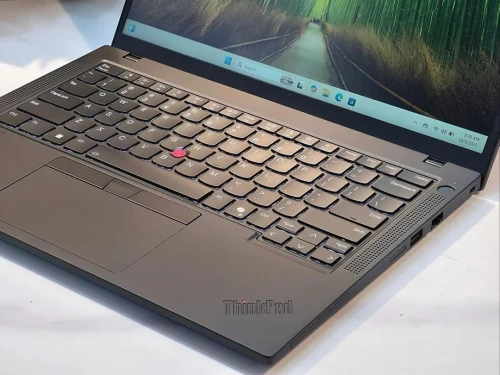 LENOVO THINKPAD T14 GEN 5/RYZEN 5 -8540U/32 GB DDR5/256 gb/ecran 14 pouce  IPS FHD+