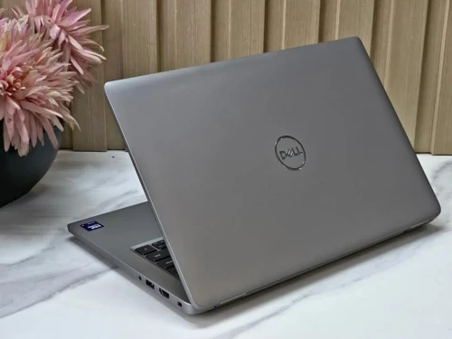 DELL LATITUDE 5350/INTEL ULTRA 7 165U/32 DDR5/512 gb/Intel AI Boost/ecran 13.3 pouce  IPS FHD