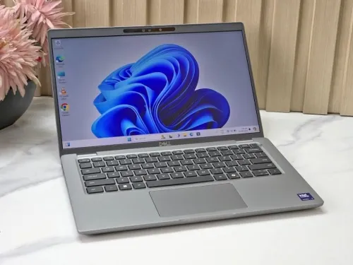 DELL LATITUDE 5350/INTEL ULTRA 7 165U/32 DDR5/512 gb/Intel AI Boost/ecran 13.3 pouce  IPS FHD