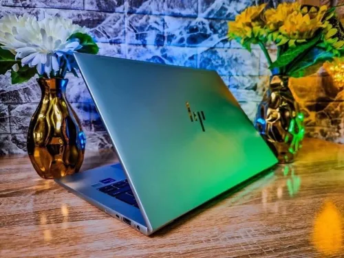 HP ELITEBOOK 1040 G10 /intel i7-1355U 4.8ghz/ram 16gb DDR5/disk 256GB/ecran 14 pouce FHD