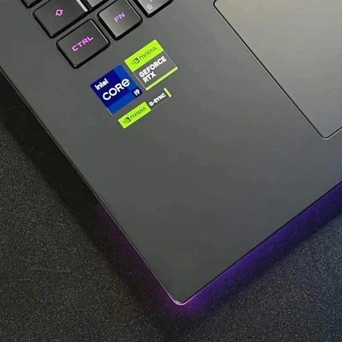 ASUS ROG STRIX G18/INTEL I9-13985HX/32GB DDR5/1024 gb / NVIDIA RTX 4070/18 POUCE QUHD 2.5K. 244HZ