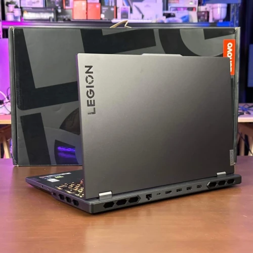 LENOVO LEGION PRO 7 16IRX8H 2023 PREMIUM EDITION I9-13900HX/RTX 4090 16GB 175WTT/32GB DDR5/2TB SSD