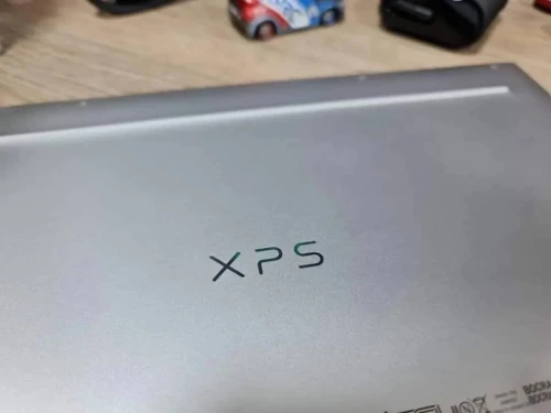 DELL XPS 9310 EVO intel I7-1195G7 EVO PRO 16GB  DDR4 512GB ssd 13.3  pouce IPS