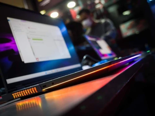 LENOVO LEGION PRO 7 16IRX8H 2023 PREMIUM EDITION I9-13900HX/RTX 4090 16GB 175WTT/32GB DDR5/2TB SSD