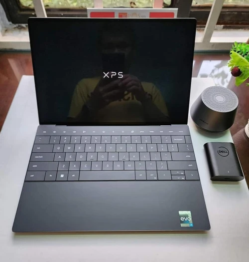 DELL XPS 13 PLUS  9320 12th 2023/I5-1240P/RAM 8GB DR5/DISK 5112GB SSD