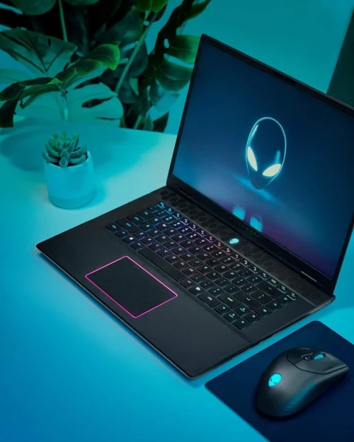 ALIENWARE M16 R2 MAX/INTEL ULTRA 9-185H/RAM 32GB DDR5/DISK 1TB SSD/RTX 4070 8GB/ 240HZ