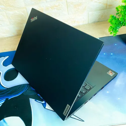 LENOVO THINKPAD L14/INTEL i7-1255u 4.8 /ram 16 gb/disk 512gb ssd/AMD RADEION graphique 4gb