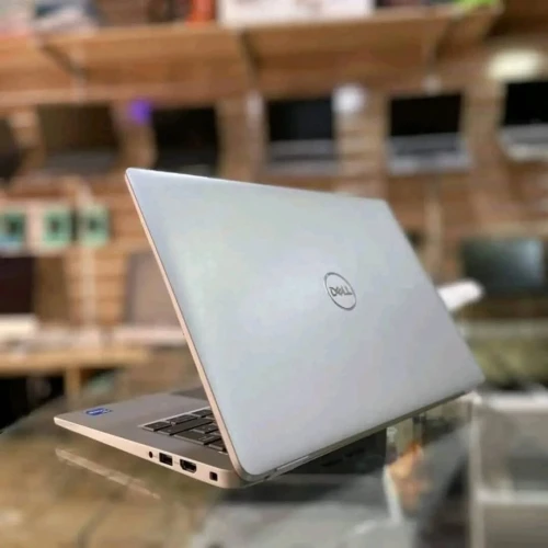 DELL LATITUDE 5350/INTEL I7 1365U /16 DDR5/512 gb ssd/écran 13.3 pouce  IPS FHD