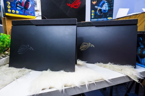 ASUS ROG STRIX SOUS EMBALLAGE/ R7-6800H/16DDR5/512SSD NVME/NIVIDIA RTX 3060/15.6POUCE 2K 165HZ 