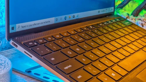 DELL XPS 9310 EVO/intel I7 -1185G7 EVO/ram 16 gb ddr4/disk 512 gb ssd/ecran 13.3  pouce IPS  