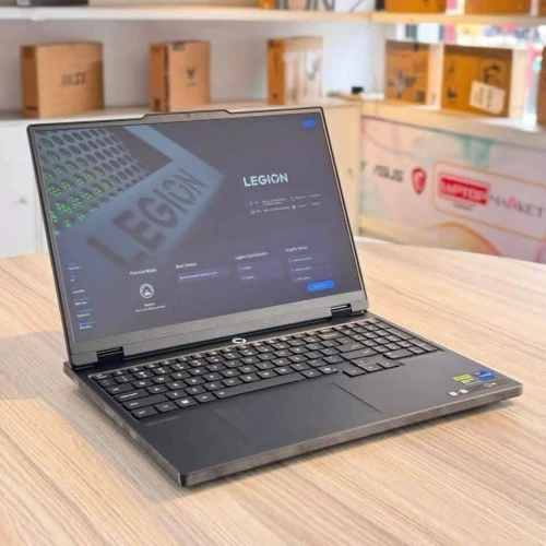 LENOVO LEGION 5 15IRX10/I7-14700HX 5,3GHZ/32 GB DDR5/1024 SSD NVEM/RTX 5070 8GB/ECRAN 15.1 POUCE 2.5K 240HZ OLED