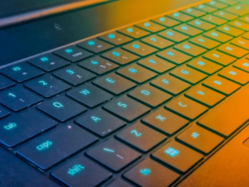 RAZER BLADE 17/INTEL I9-12900H/RAM 32GB/DISK 1TB SSD/ NIVIDIA RTX 3080T 16GB/17.3 POUCE 4K 144Hz 