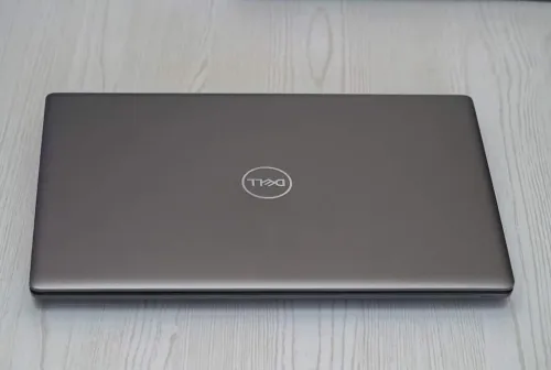  DELL PRECISION 7560 station /I9-11950H/RAM 32GB/DISK 1TB SSD/ NVIDIA QUADRO RTXA2000 4GB ECRAN 4K