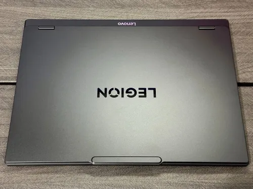 LENOVO LEGION PRO 5 GEN 10/RYZEN AI 7 360/16GO DDR5/1TB SSD/15.1 POUCE OLED 2.5K 240HZ/RTX 5070 08GB