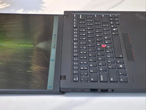 LENOVO THINKPAD T14 GEN 5/RYZEN 5 -8540U/32 GB DDR5/256 gb/ecran 14 pouce  IPS FHD+