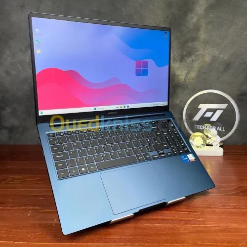 SAMSUNG GALAXY BOOK 4/ I5-1335U/ram 08GB DDR5/DISK 512GB SSD/15,6 POUCE FHD