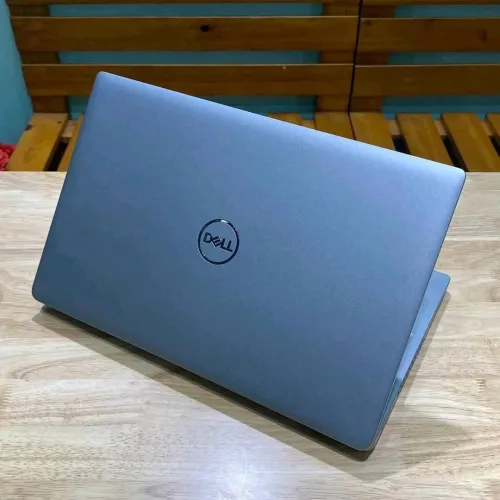 DELL PRECISION 3581/ INTEL i7-13700H/32GB DDR5/512GB  SSD/QUADRO RTX A1000 ADA 06GB/15.6  fuhd 