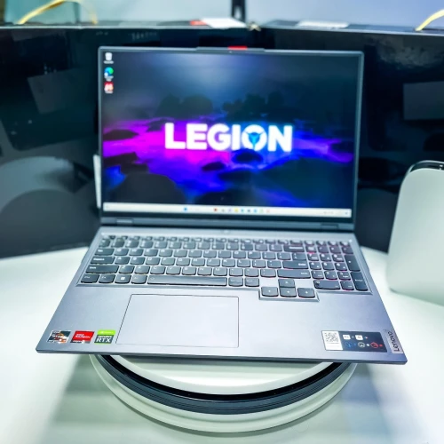 Lenovo Legion 5 pro /RYZEN 7-5800H/ 16GB DDR4 / 1024 ssd/NVIDIA  RTX 3070/15.6  pouce 2K  IPS  165Hz