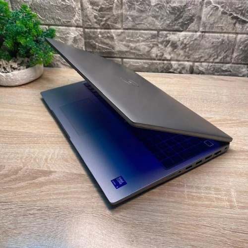 DELL LATITUDE 5550 2024/INTEL ULTRA 5 135U/16GB DDR5/512 gb ssd/ GPU INTEL R +NPU AI/15.6  FHD+