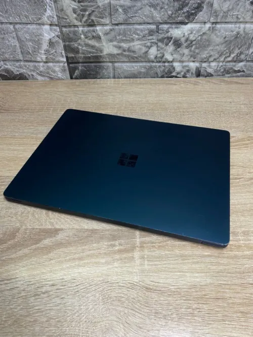 SURFACE LAPTOP 3/INTEL  I5-1035G7/08  DDR4/256GB  SSD/intel UHD graphique 4gb/13.4  2k tactile      