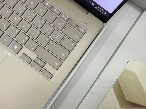 ASUS  ZENBOOK A14 OLED 2025/SNAPDRAGON X12 5.5GHZ/16GB/512GB SSD/14 POUCE 3K  OLED