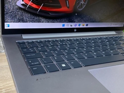 HP ZBOOK FIREFLY14 inch G10/ I7 -1360P/ram 32GB DDR5/disk 512gb/ecran 14 pouce FUH/IRIS XE graphique