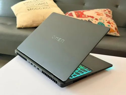 HP OMEN 16 MAX  2025 /INTEL ULTRA 7-255HX  5.4GHZ 24CORE /RAM 32GB  LPDDR5X (5600 MHz) /DISK 1TERA   SSD NVEM GEN /INTEL ARC GRAPHIQUE 4GB/ NVIDIA GEFORCE RTX 5070TI   12GB