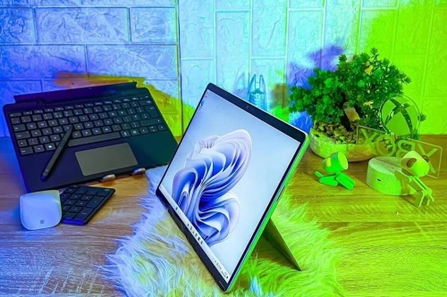 MICROSOFT SURFACE PRO 8 2023 I7-1185G7 / 16GB DDR4 4267 / 256GB SSD / ECRAN 13.3 3K TACTILE