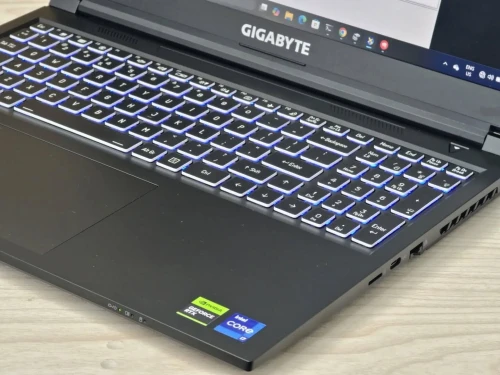 GIGABYTE G6 GAMING INTEL I7-13620H 5GHZ 32GB DDR5 5600MHZ 2TB SSD NVEM RTX4060 16.1 IPS FHD 144Hz