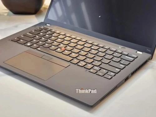 LENOVO THINKPAD T14S GEN 4/RYZEN 7 PRO 7840U/32 GB/256SSD/14 pouce ips FHD+  TACTILE