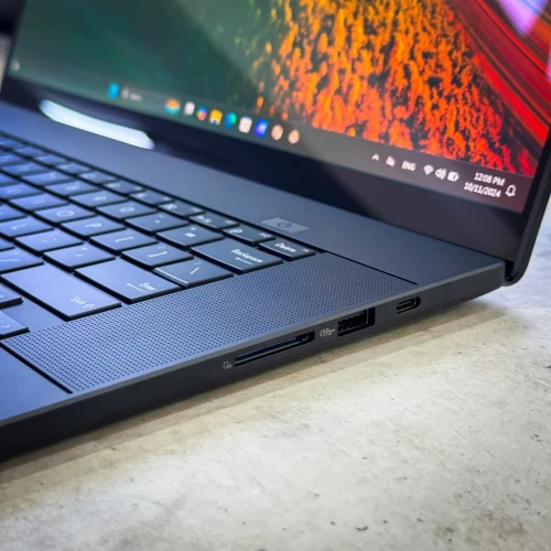 ASUS ProArt P16/RYZEN AI 9 HX 370 /RAM 32GO DDR5X/ 2 TO SSD/NVIDIA RTX4070 8GB/ 16 4K OLED  TACTILE
