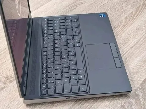 DELL PRECISION 7560/INTEL I7-11850H/RAM 16GB DDR4/DISK  512GB SSD/ QUADRO A2000 04GB/15.6 POUCE FHD 