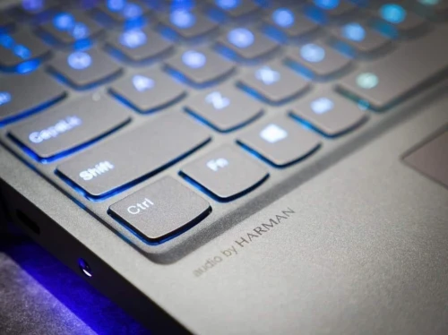 LENOVO LEGION PRO 7 16IRX8H 2023 PREMIUM EDITION I9-13900HX/RTX 4090 16GB 175WTT/32GB DDR5/2TB SSD