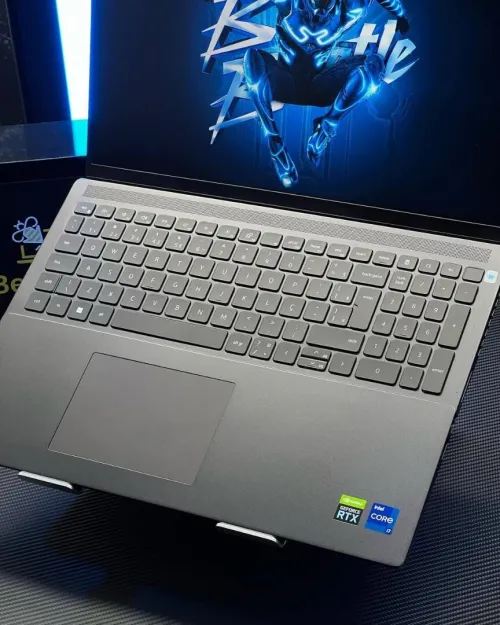 Dell Vestro 16 / INTEL I7-12700H 5GHZ/ram16gb ddr5/disk 512 gb ssd/NIVIDIA RTX 3050TI/16" fhd 144 hz