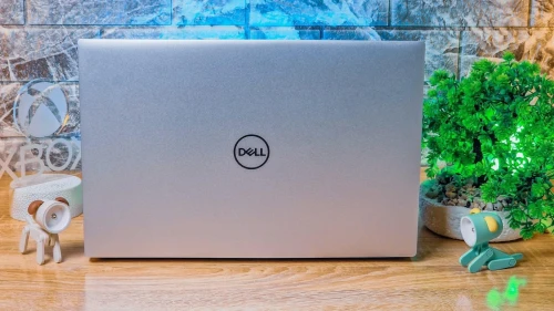 DELL XPS 15 9530 intel I9 -13900H  5.5GHZ 32GB DDR5 1TB SSD RTX 4060 15.6 POUCE IPS FULL HD