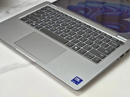 DELL LATITUDE 5350/INTEL ULTRA 7 165U/32 DDR5/512 gb/Intel AI Boost/ecran 13.3 pouce  IPS FHD