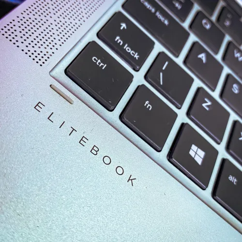 HP ELITEBOOK 1040 G4 X360/intel I5 -8265U/ram 08 gb ddr4/disk 255 gb ssd/ecran 14pouce x360 tactile