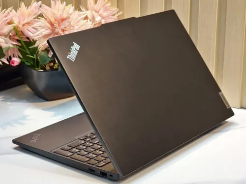 LENOVO THINKPAD E16 GEN 2/I5-1345U 5GHZ/RAM 16GB/512GB SSD/ECRAN 16 POUCE IPS