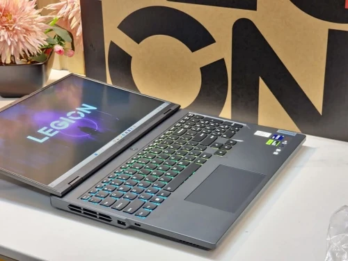 LENOVO LEGION 5 PRO/INTEL I9 -14900HX/RAM 32 GB DDR5/512GB NVME/RTX 4070 08GB/16 POUCE 2.5K 240HZ   