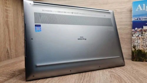 DELL PRECISION 5550  station travail/I7-10850H/RAM 32GB /DISK 1TB SSD /NVIDIA T2000 4GB/ECRAN 15
