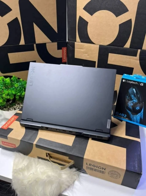 LENOVO LEGION PRO 5 16IRX8 2023/RYZEN 7-7745HX/RAM 32GB DDR5/2TB SSD/RTX4070 16POUCE IPS  240Hz