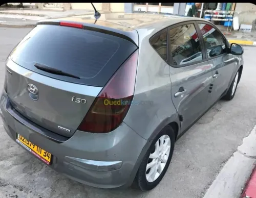 Hyundai i30 2011 Toute options
